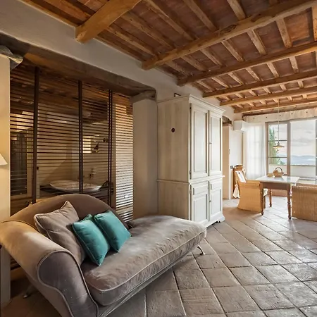 Boutique Poggio Ai Santi - Adults Only ファームステイ